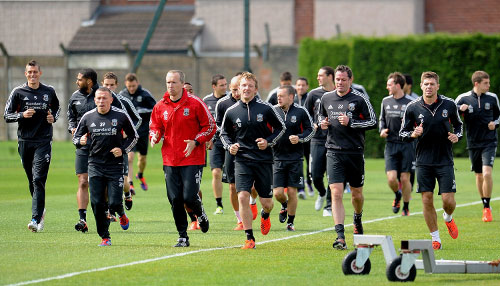 斯洛特：我不担心帅位且得到高层很多支持；失误是团队的问题