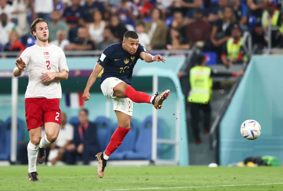 亚冠生死博弈！布里兰主场怒怼江原FC，8球神锋剑指出线